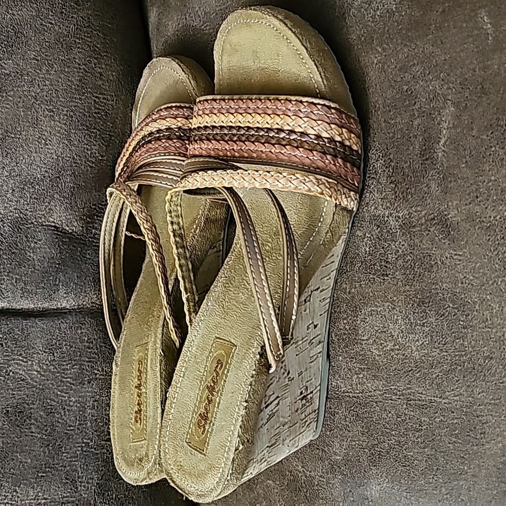 Skechers Women’s Size 11 Braided Leather Cork Wedge Sandals